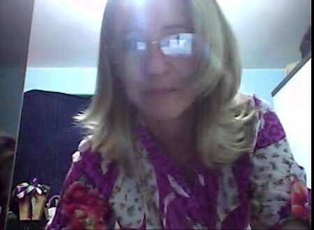 Casada exibicionista na webcam!