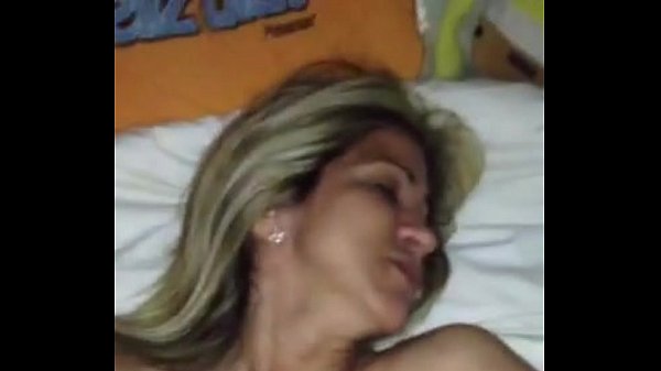 Fudendo Coroa Loira de 18 Brasileira