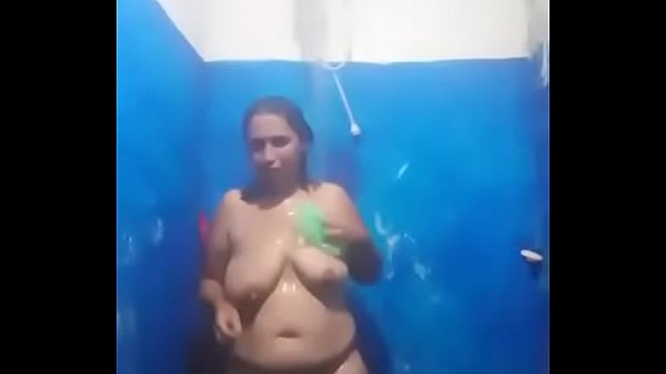 Video Porno De Coroas Gorda Tomando Banho No Quintal