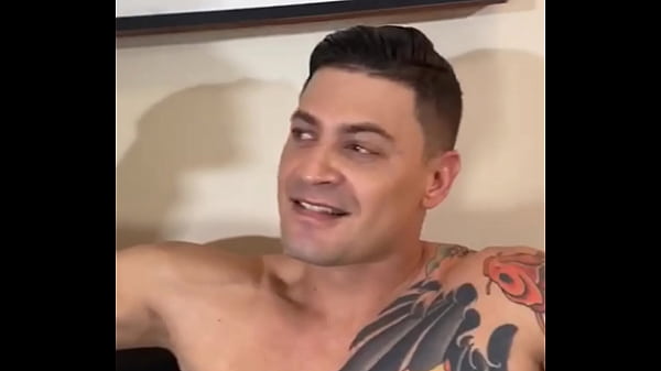 Video Porno Gay Chupando Coroa Amador Brasil