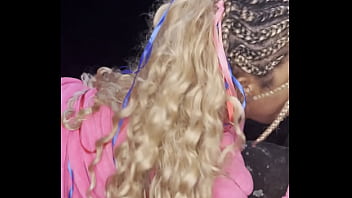 Preta mamando