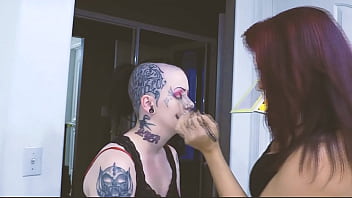 Rua Silvana Santos troca de roupa de vídeo